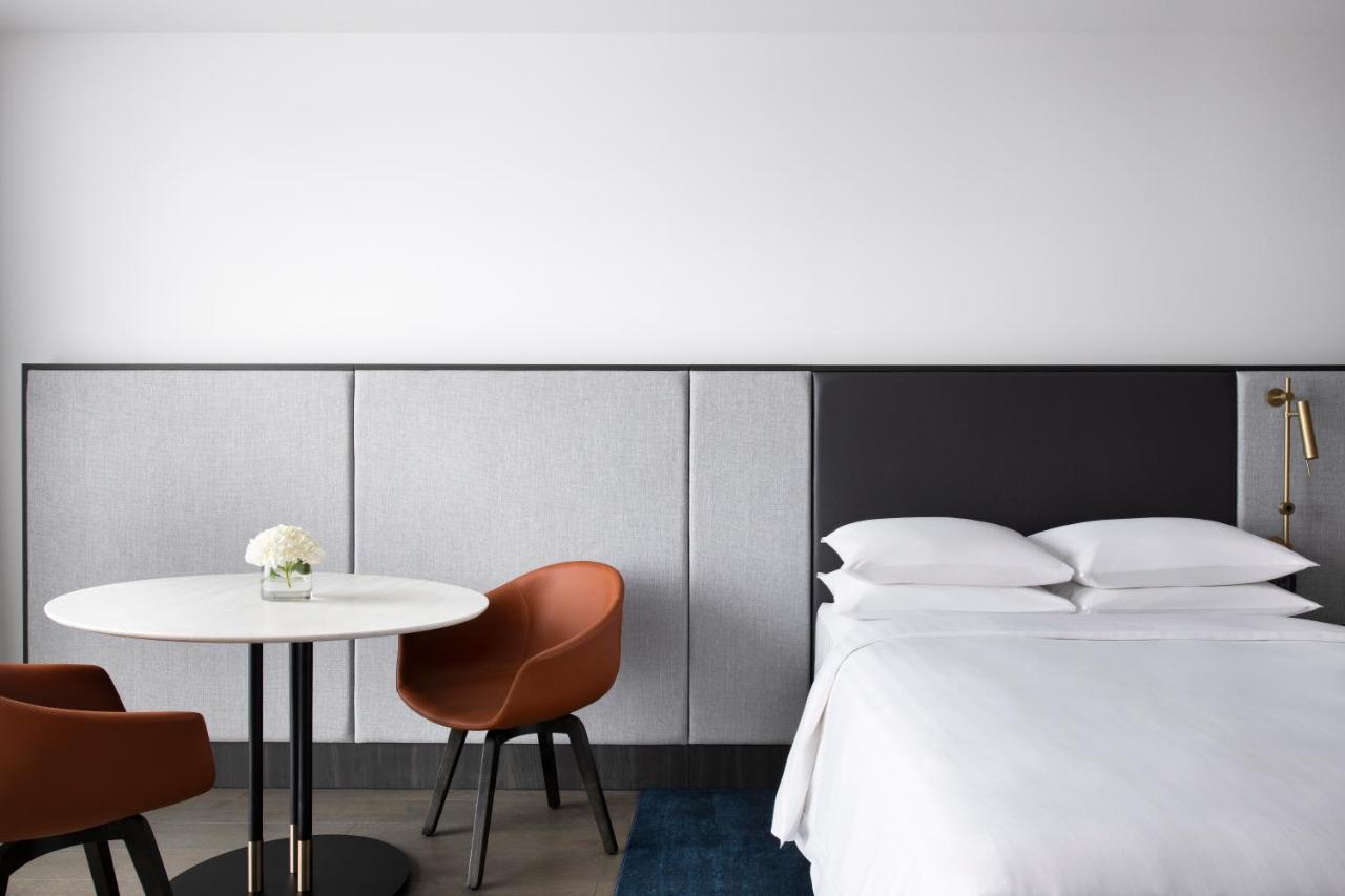 멜버른 메리어트 호텔 독랜스 멜번 외부 사진 A room at the Hotel Americano