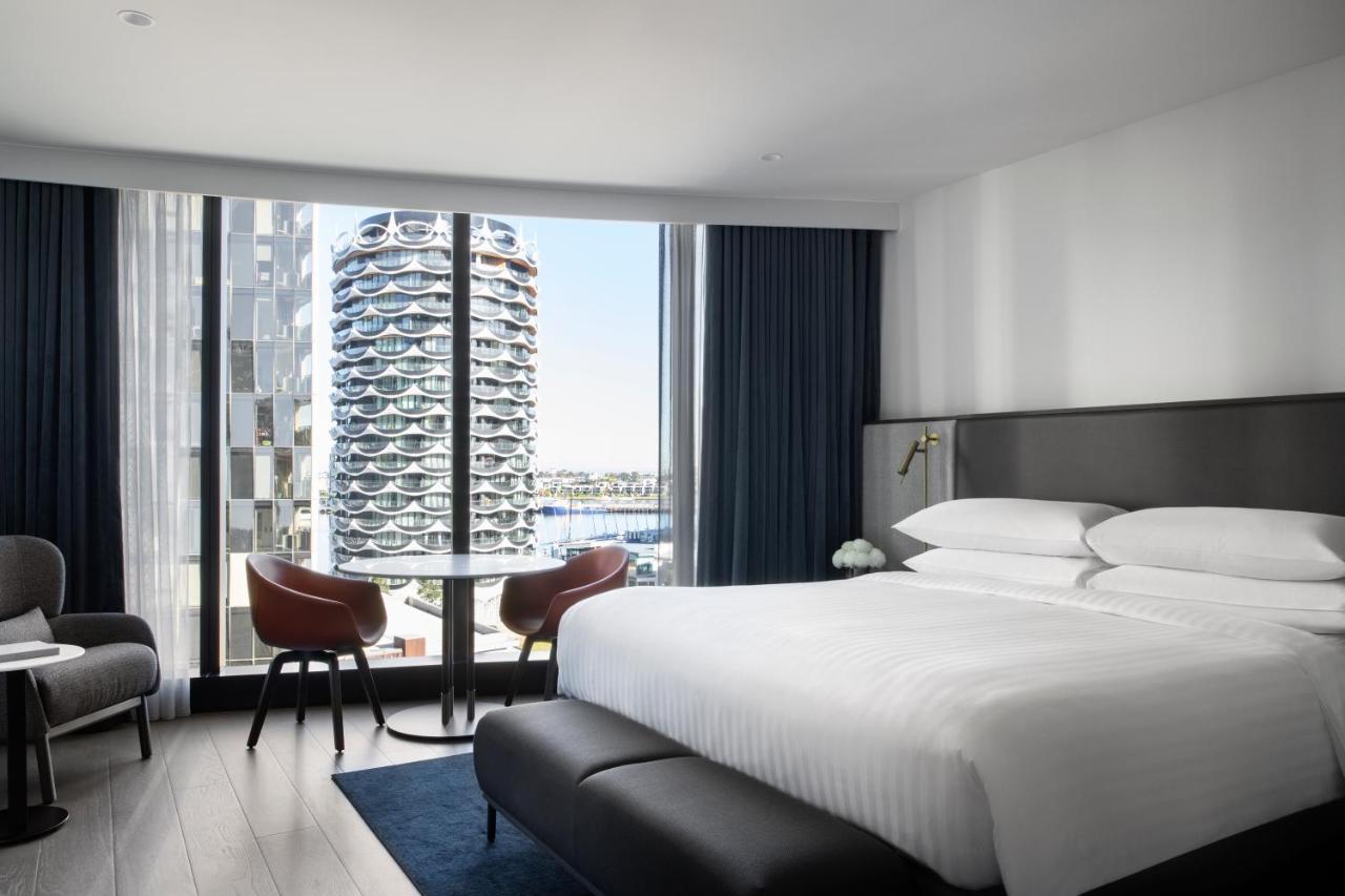 멜버른 메리어트 호텔 독랜스 멜번 외부 사진 A guest room at the hotel