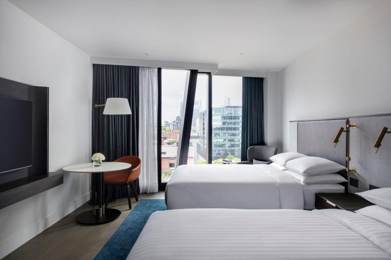 멜버른 메리어트 호텔 독랜스 멜번 외부 사진 A guest room at the hotel