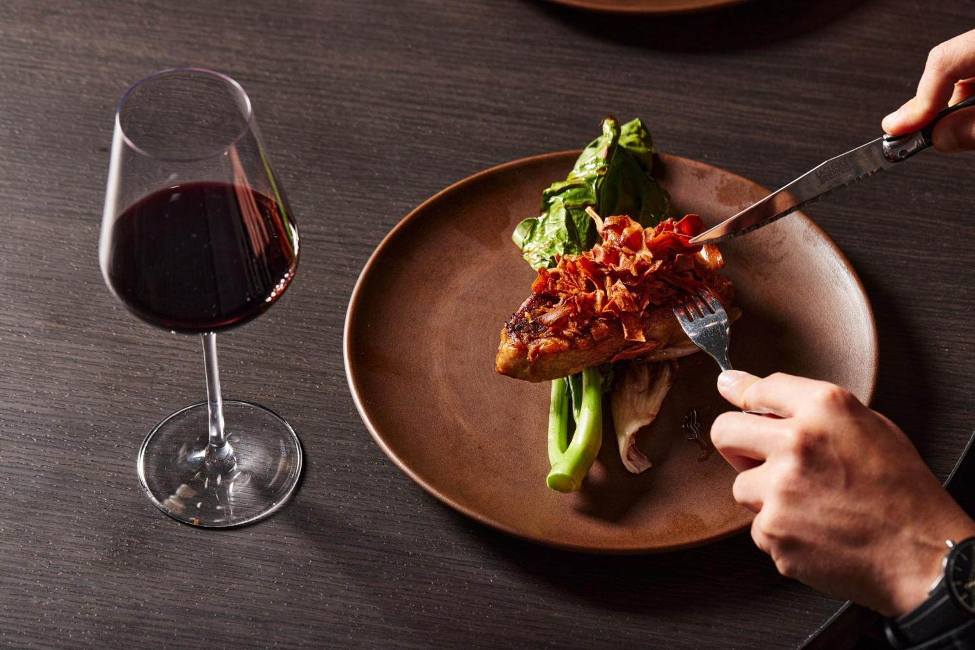 멜버른 메리어트 호텔 독랜스 멜번 외부 사진 A wine glass
