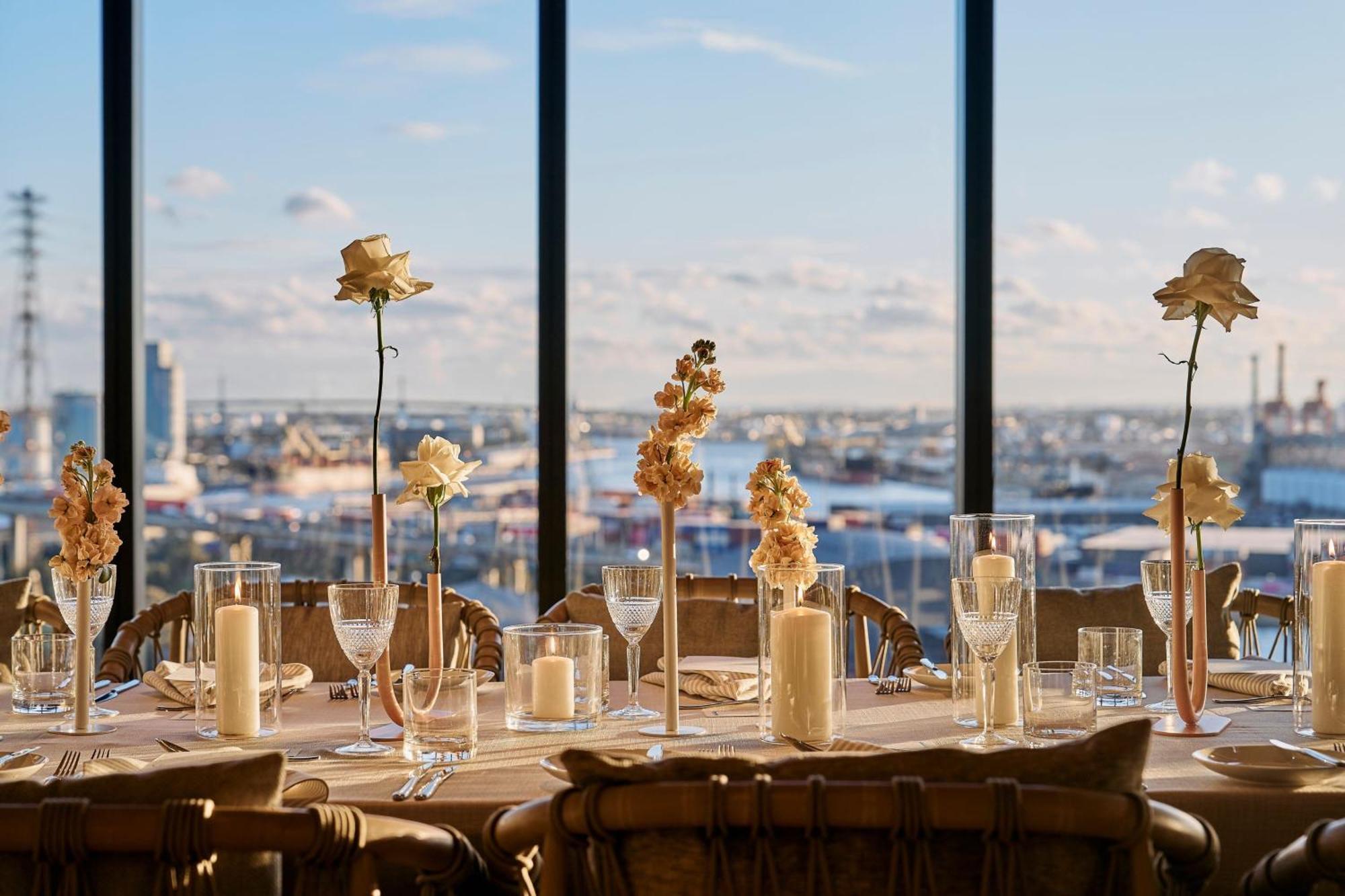 멜버른 메리어트 호텔 독랜스 멜번 외부 사진 The view from the 360° Restaurant